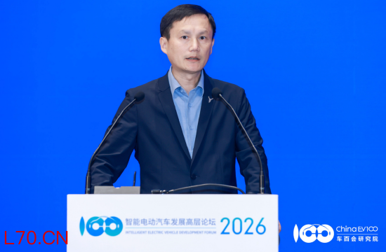 岚图总经理蒋焘：现在车辆屏幕越来越多，但这不会是未来发展趋势